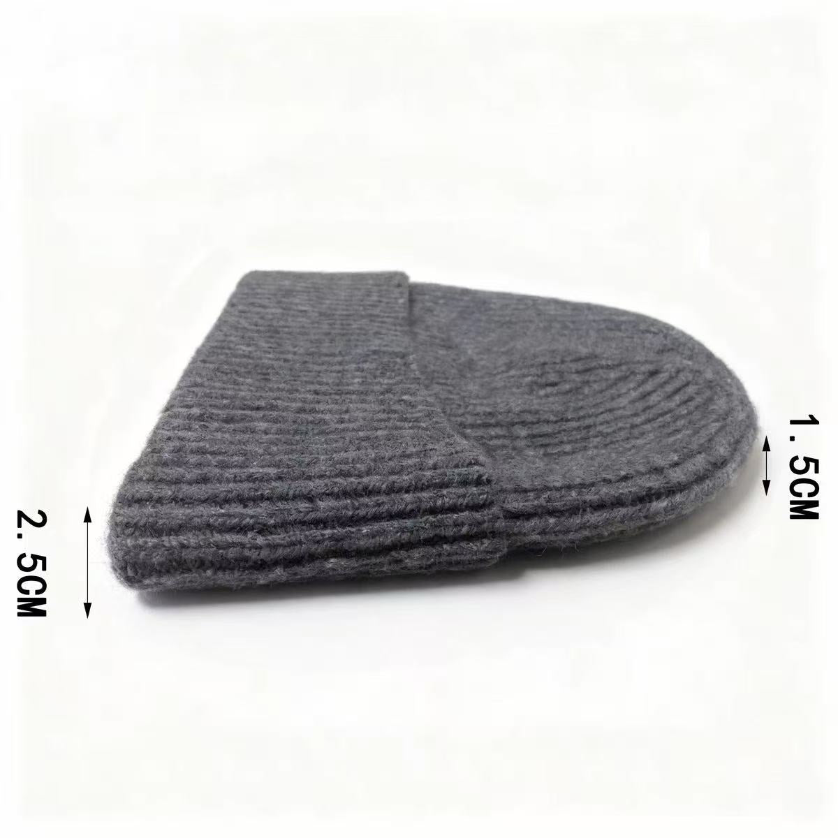 Unisex vintermössa i ren ull